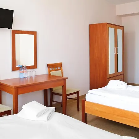Baza Hotelowa Bobrowiecka 9 3*
