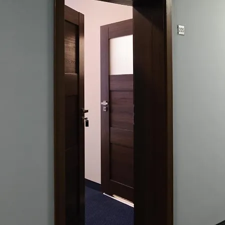 Baza Hotelowa Bobrowiecka 9 Warsaw