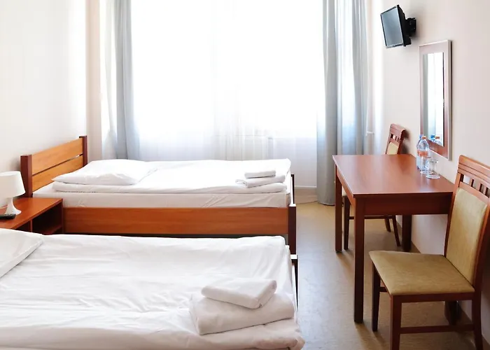 Baza Hotelowa Nowe Horyzonty Kompleks wypoczynkowy Warszawa