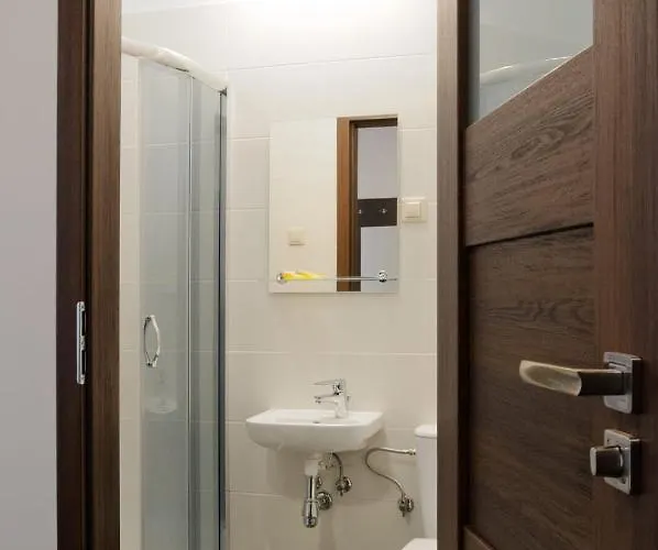 Baza Hotelowa Nowe Horyzonty 3* Warszawa