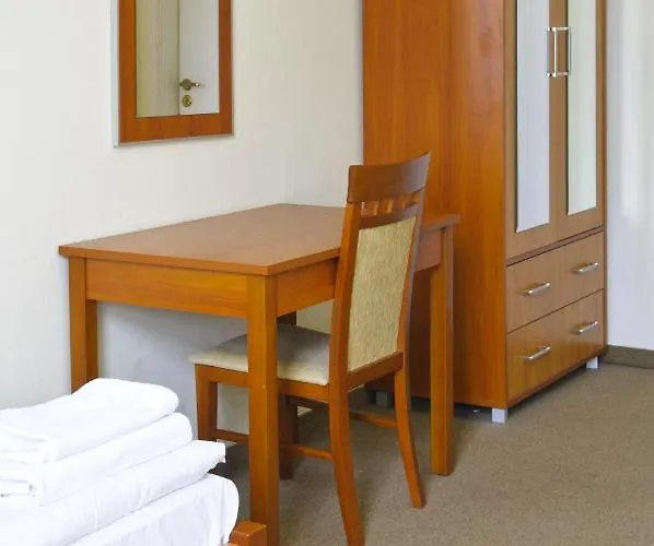 Baza Hotelowa Nowe Horyzonty Kompleks wypoczynkowy Warszawa