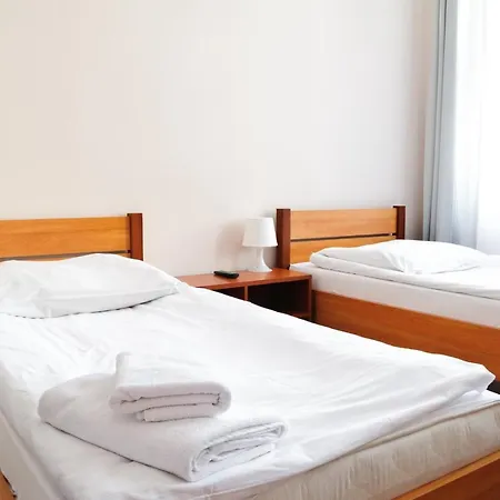 Feriepark Baza Hotelowa Bobrowiecka 9 Warszawa