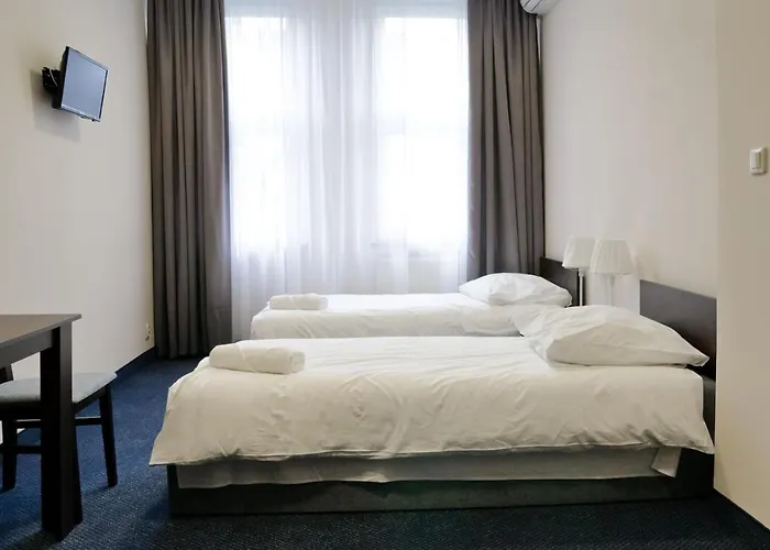 Baza Hotelowa Nowe Horyzonty Kompleks wypoczynkowy